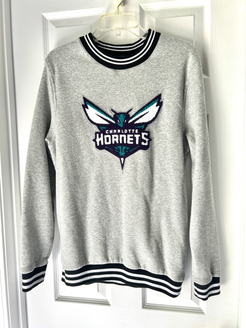 Charlotte Hornets Stadium Essentials embroidered pullover